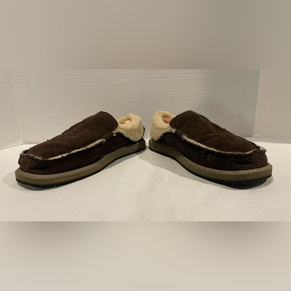 SANUK Chiba Chill Shearing Lined Brown Slip On Loafers Men’s Size 9 - Picture 3 of 7